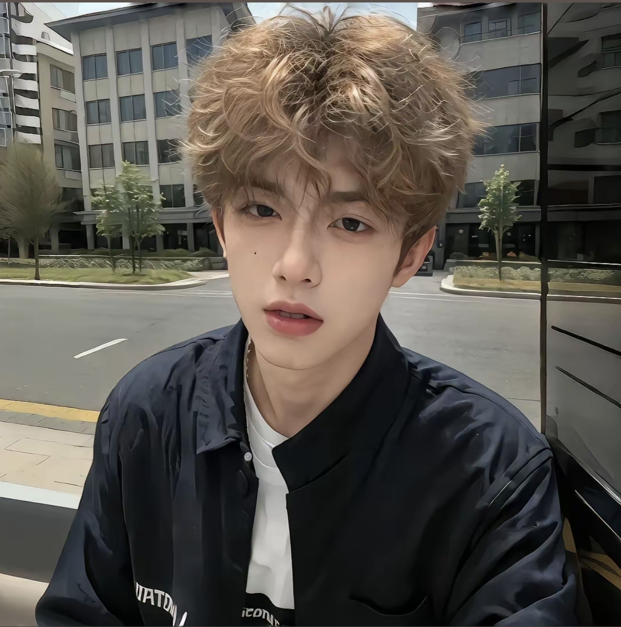 陪玩妹子黎明顶尖野边的照片1