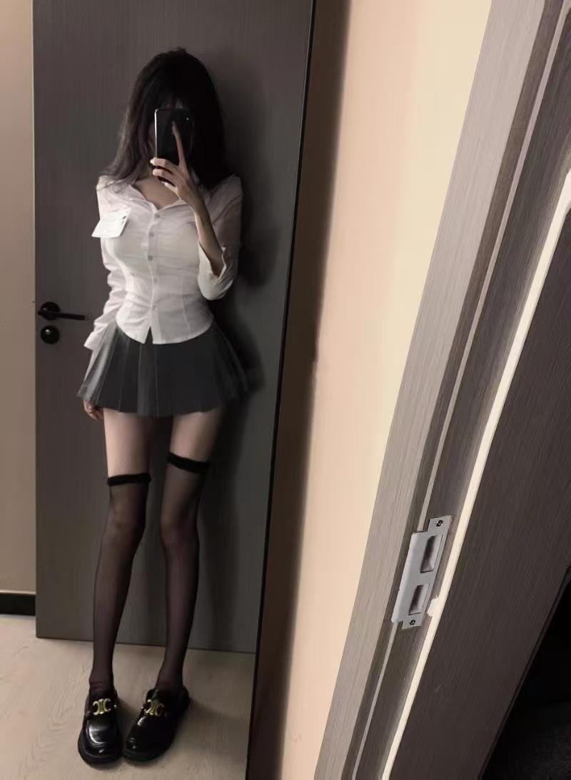 陪玩妹子财财喲的照片3
