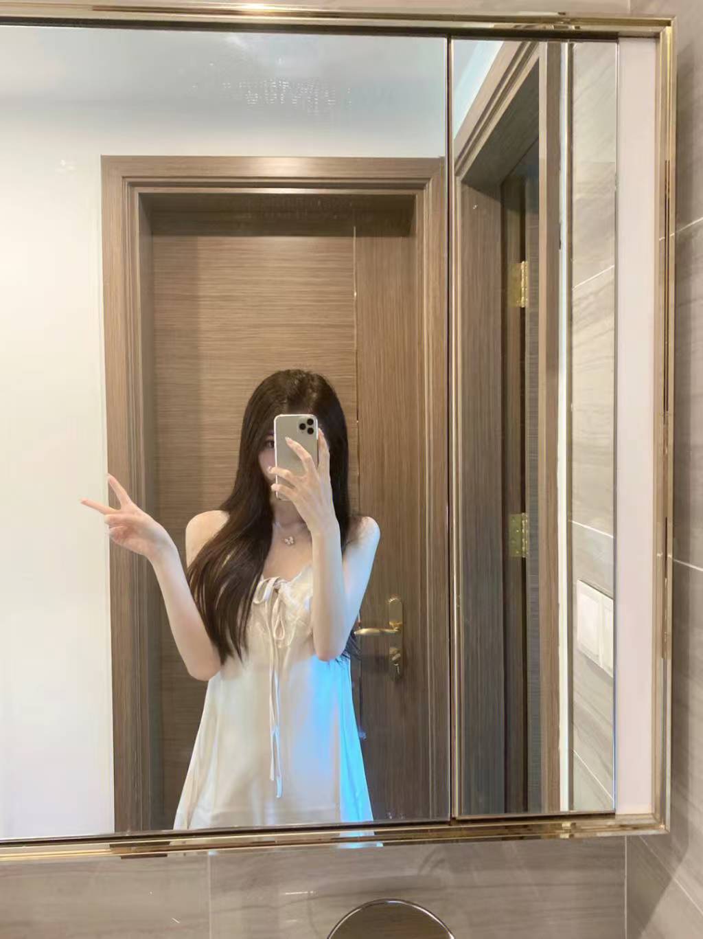 陪玩妹子甜糯国服中路秒上的照片1