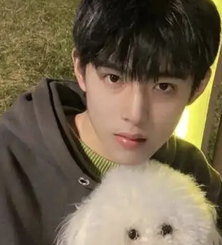 陪玩妹子      的照片1