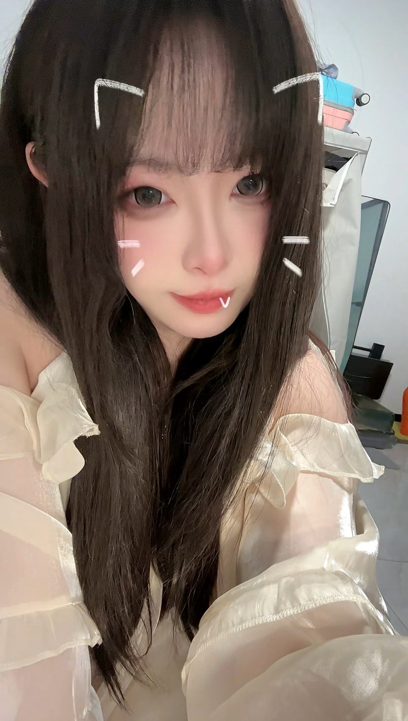 陪玩妹子薇崽睡不醒的照片2