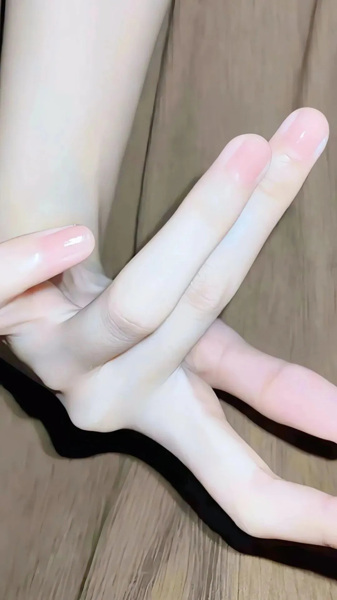陪玩妹子寡妇`的照片1