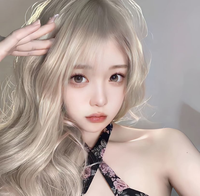 陪玩妹子1点不糕冷的照片1