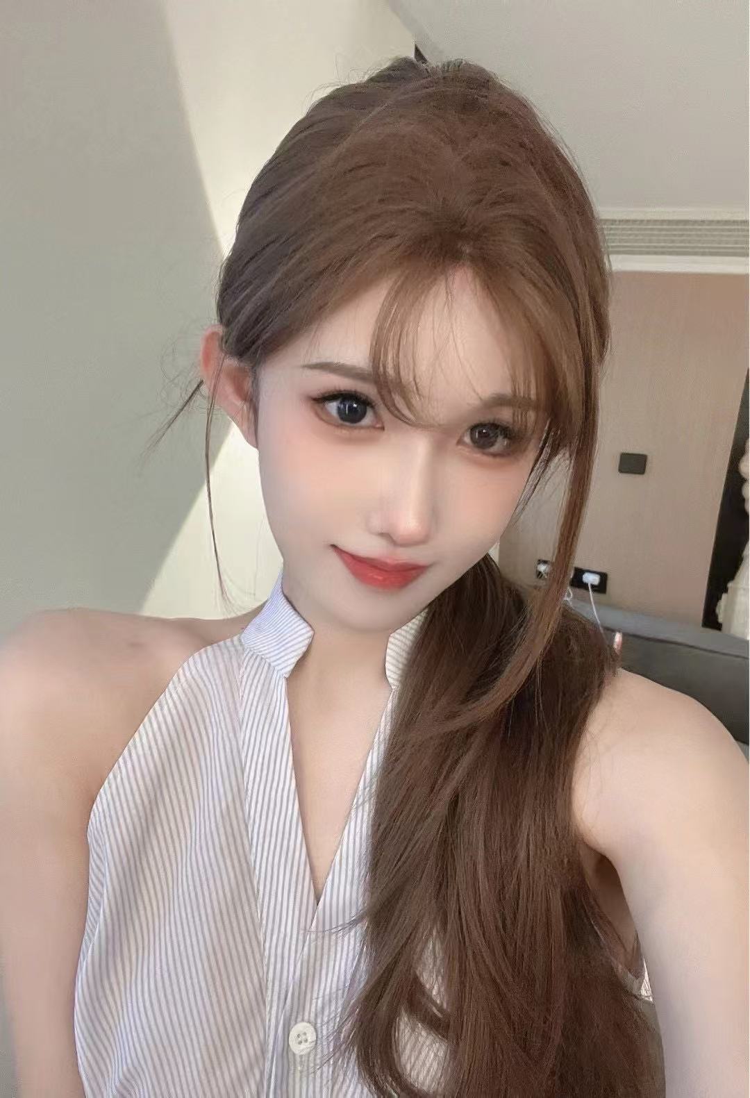 陪玩妹子纯爱小琳的照片1