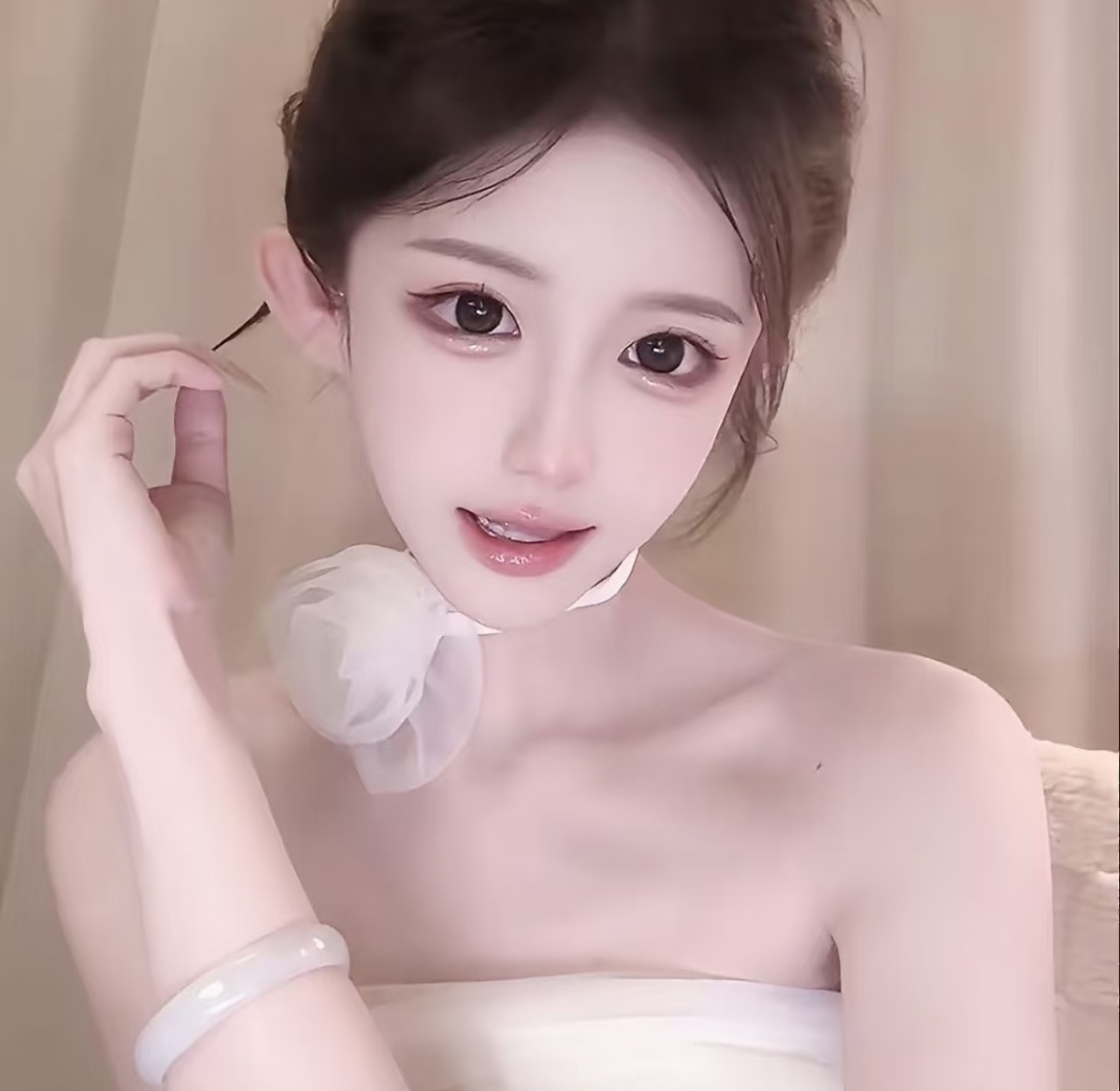 陪玩妹子颂恩的照片1