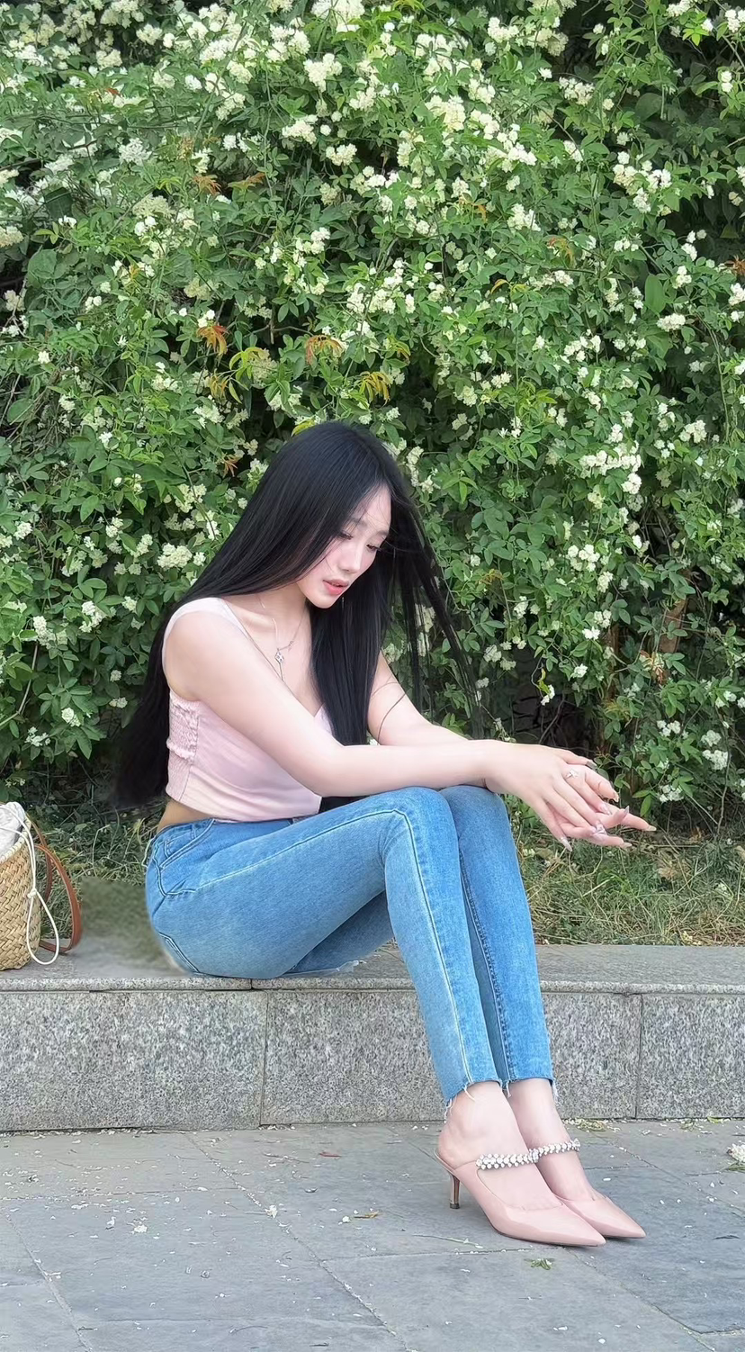 陪玩妹子玖玖暗区pc的照片1
