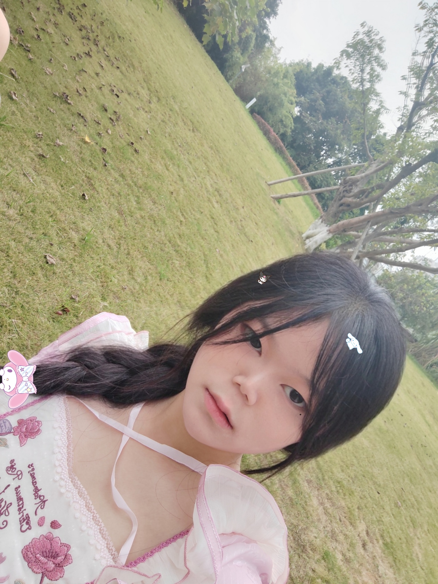 陪玩妹子甜妹>o<的照片1