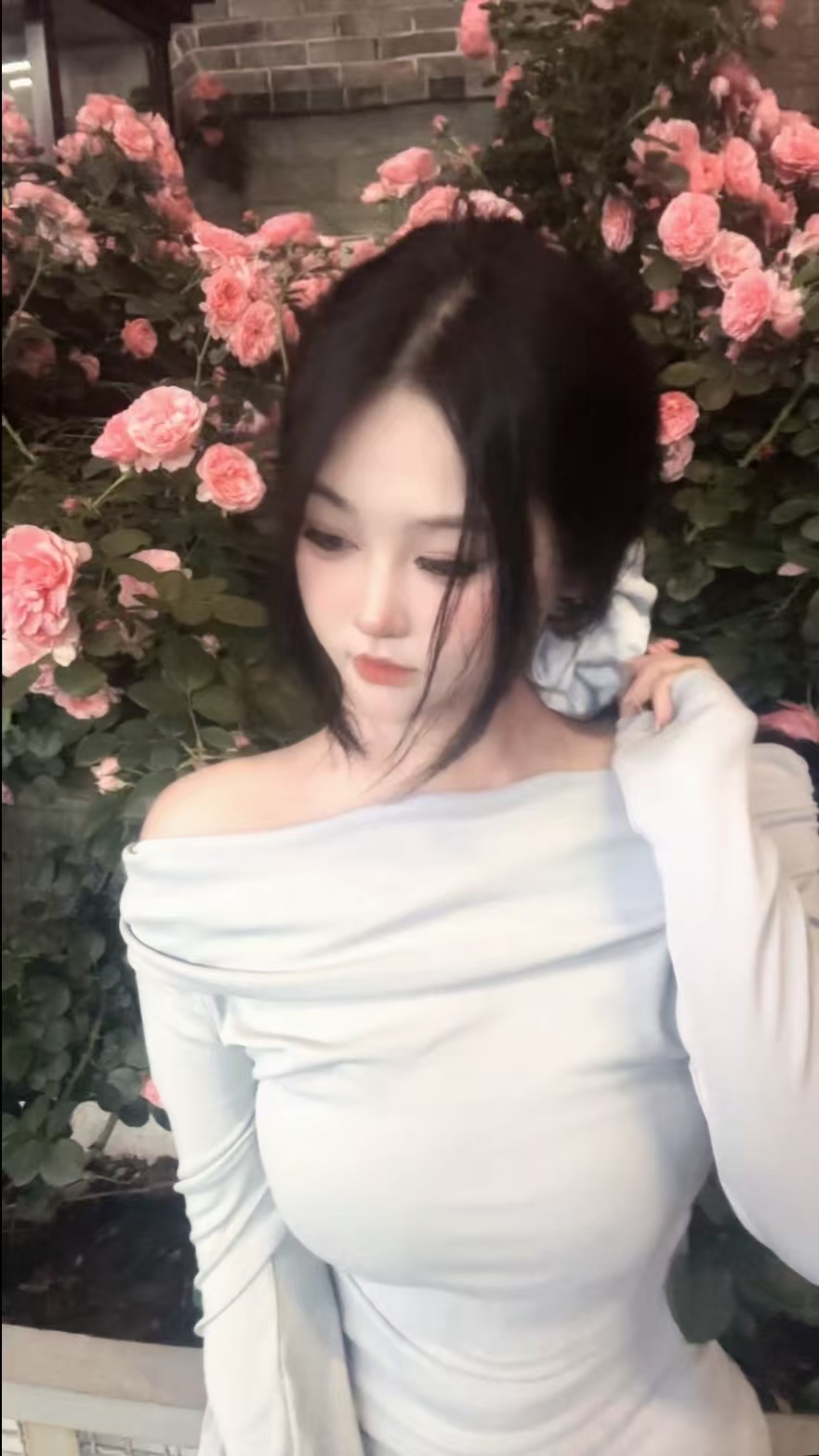 陪玩妹子莺莺ﻬ的照片1