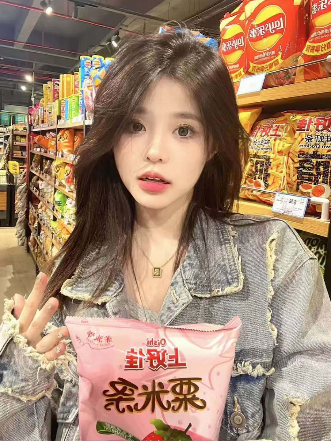 陪玩妹子妮妮话多秒回的照片1