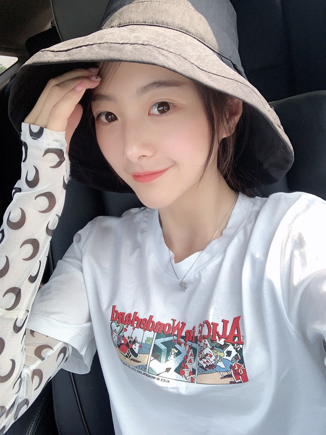 陪玩妹子雅儿选我包满意的照片2