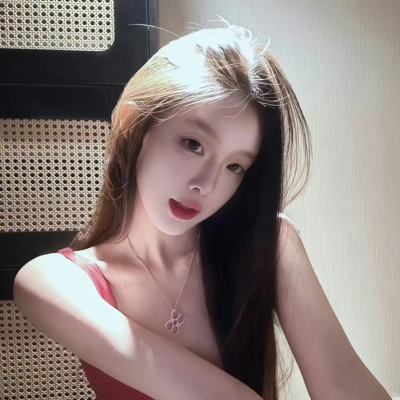 陪玩妹子1点不糕冷的照片1