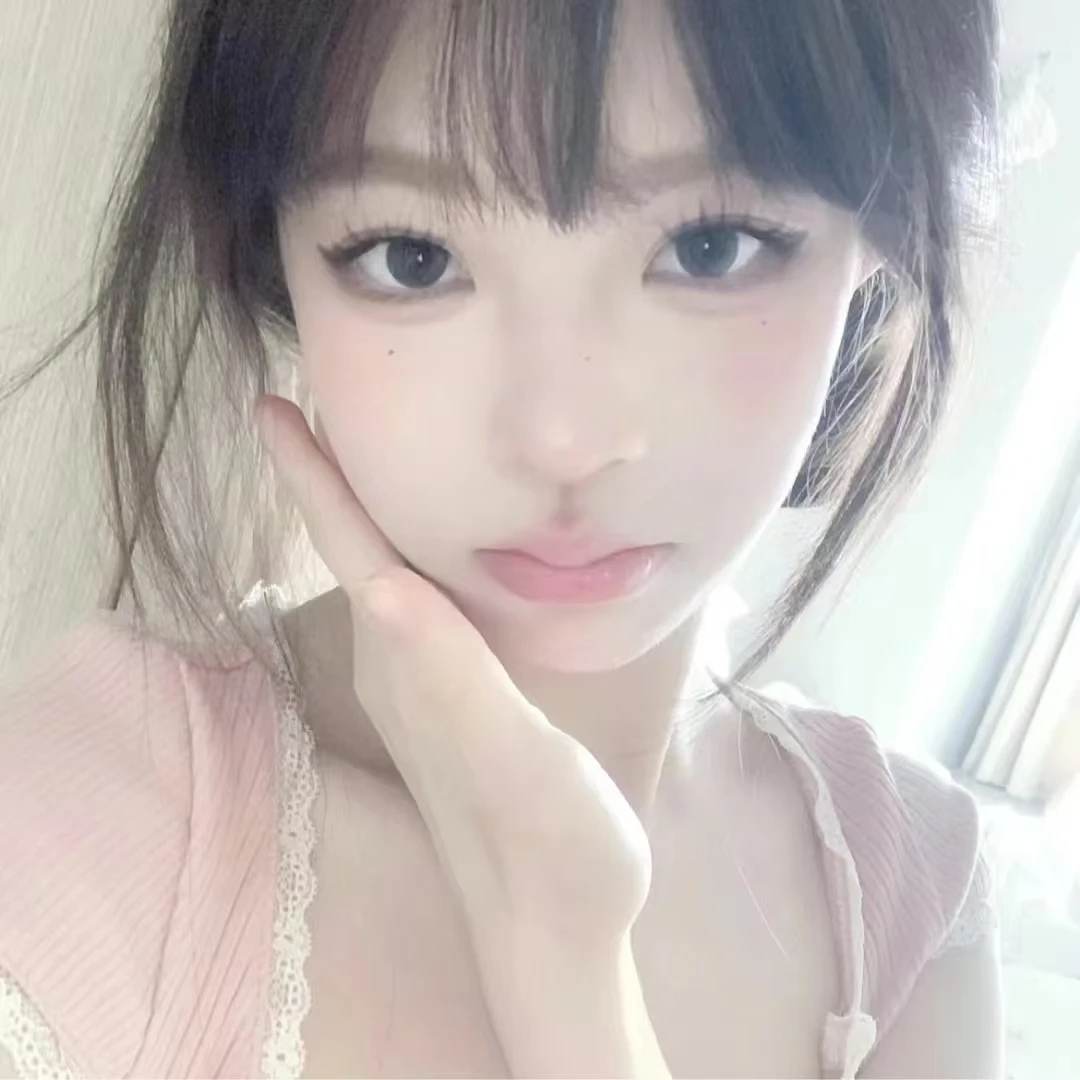 陪玩妹子茳听温柔话多的照片1