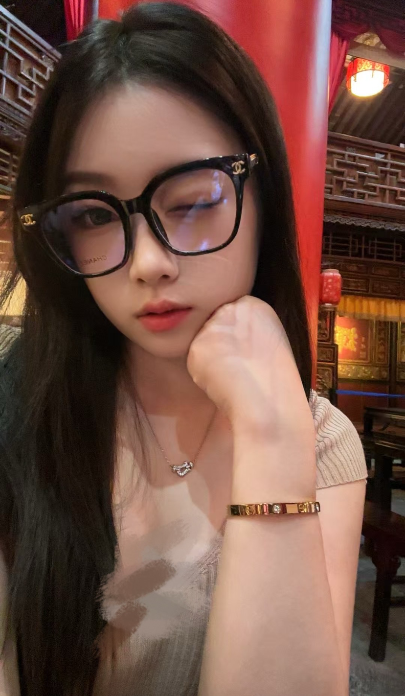陪玩妹子uzor的照片2