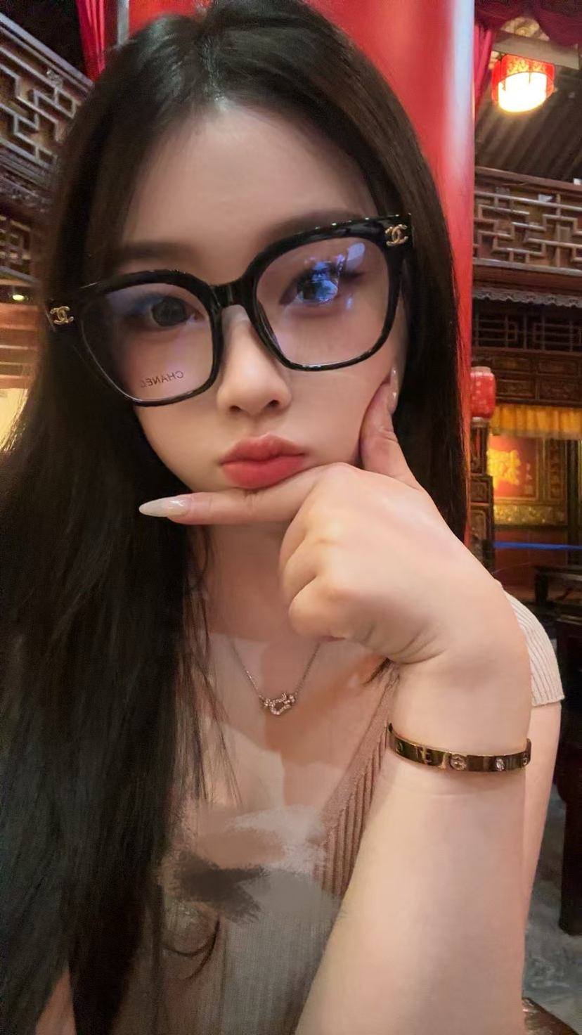 陪玩妹子uzor的照片1