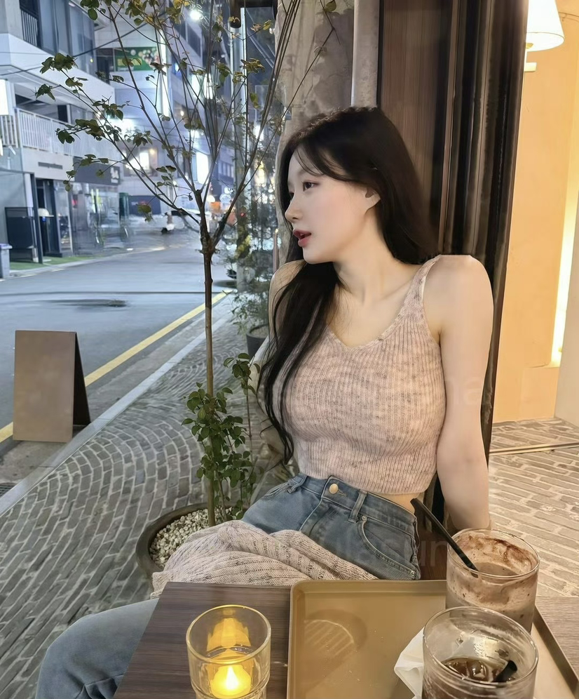 陪玩妹子佳佳吖的照片1