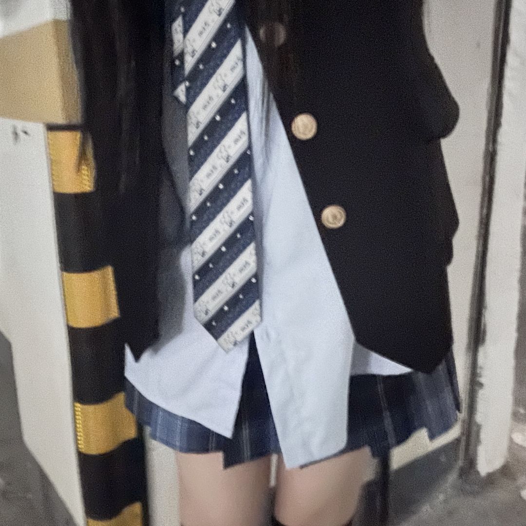 陪玩妹子吃吃吃吃的照片1