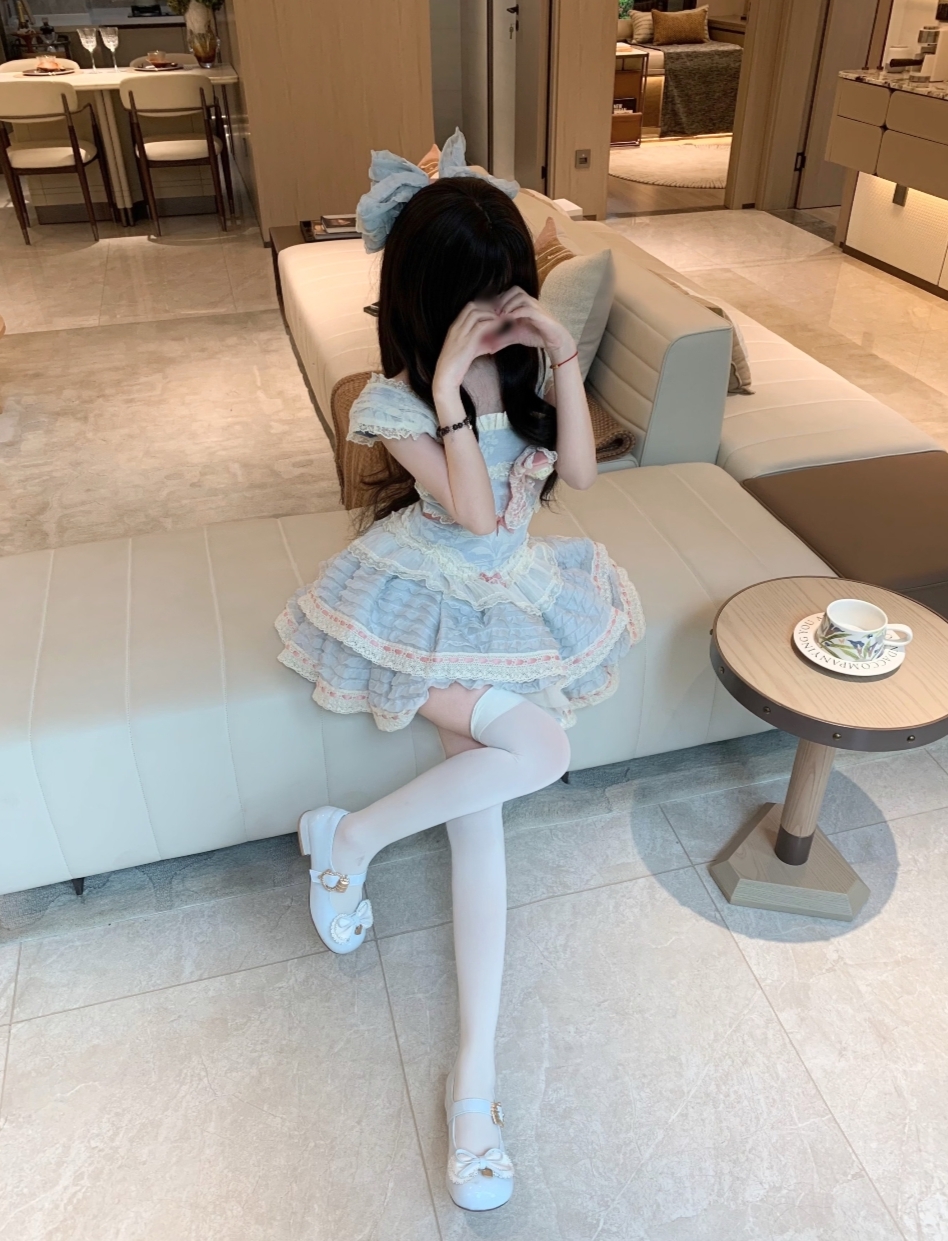 陪玩妹子甜小婷的照片2