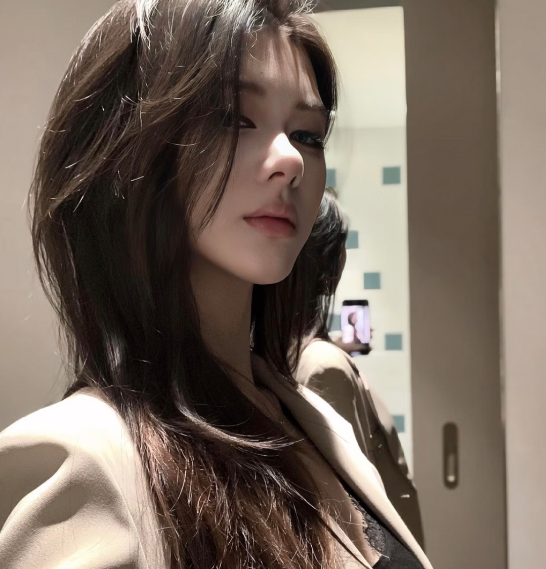 陪玩妹子久久鱼的照片2
