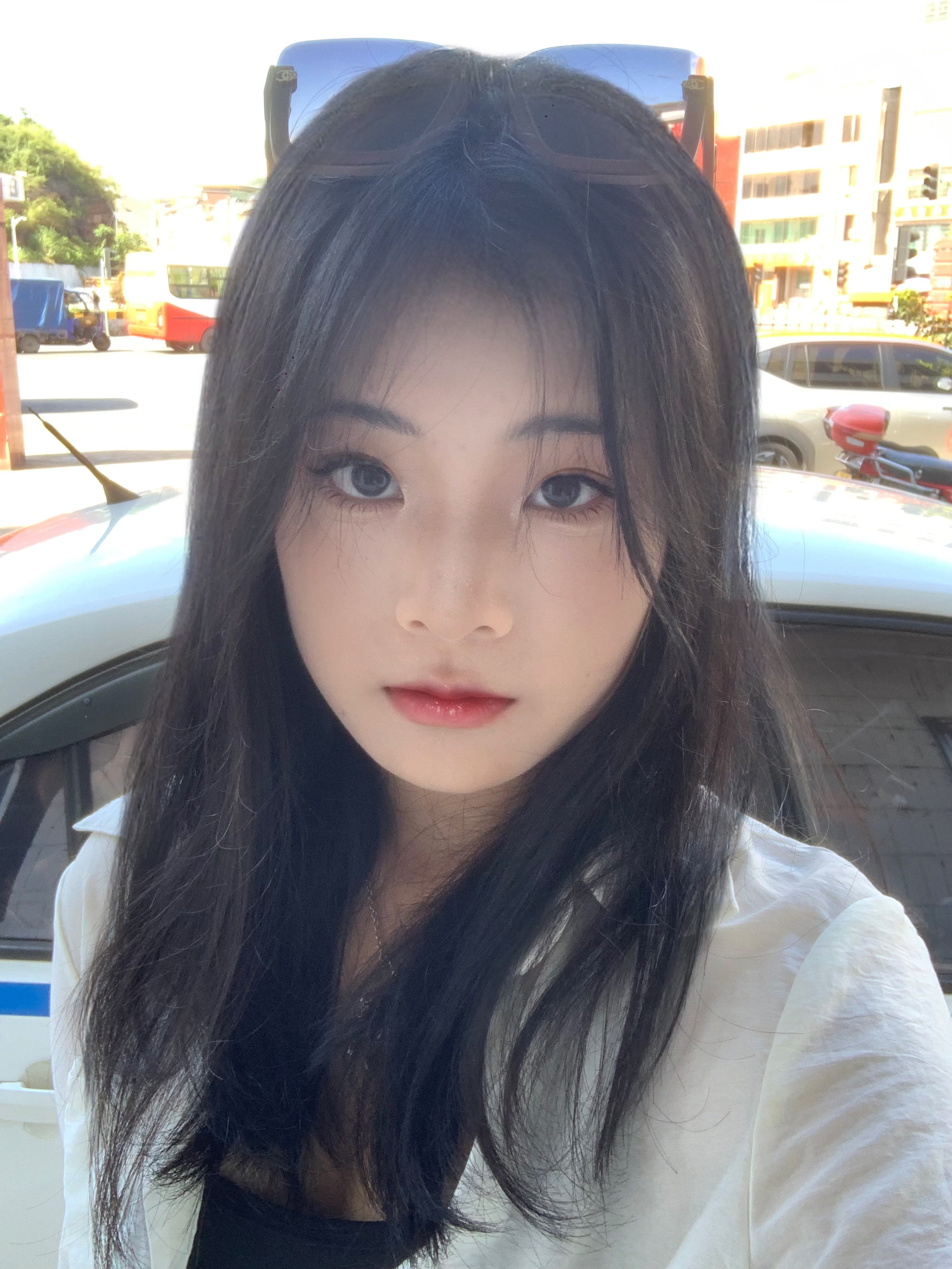 陪玩妹子慧慧吃小孩的照片1