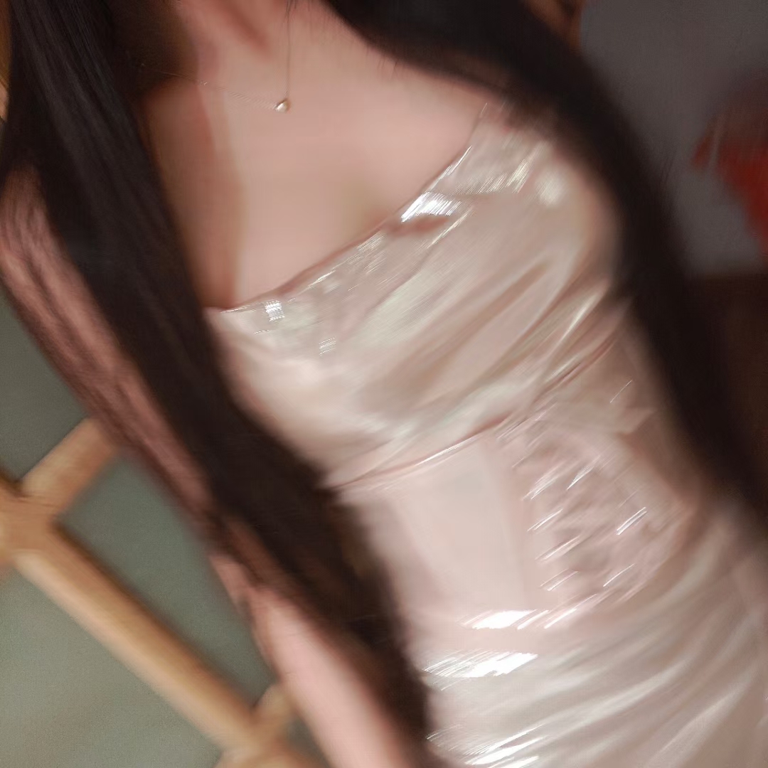 陪玩妹子小希要开心的照片4