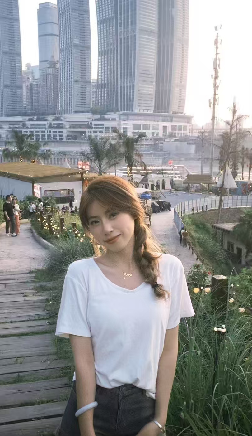 陪玩妹子布丁（动本）的照片4