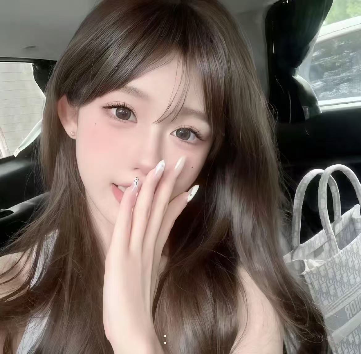 陪玩妹子广寒宫里的可爱兔的照片1