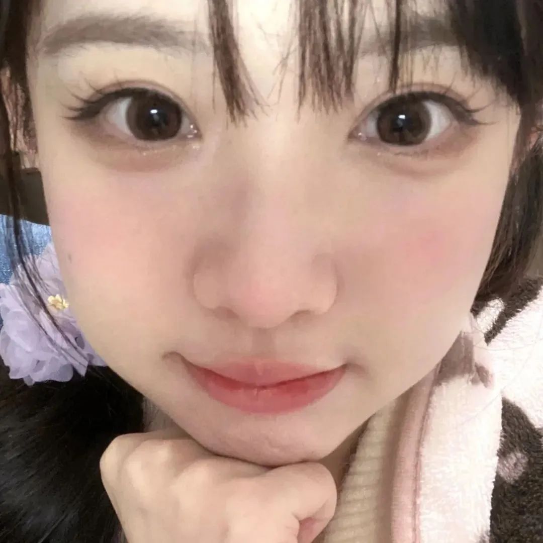 陪玩妹子锦鲤花花的照片1