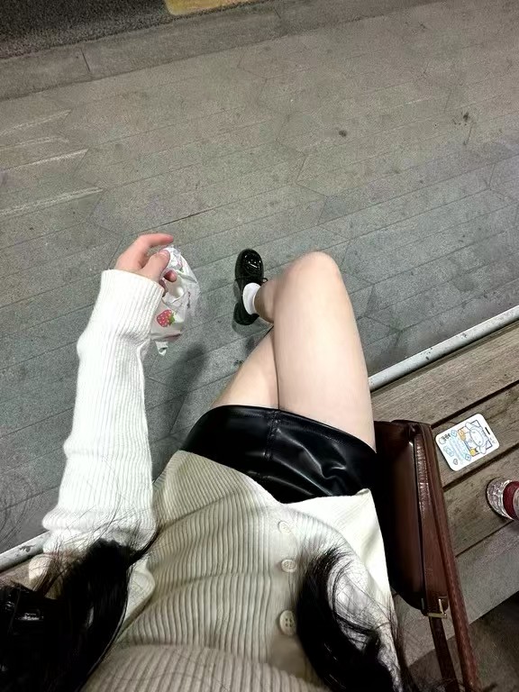 陪玩妹子小初呐的照片1