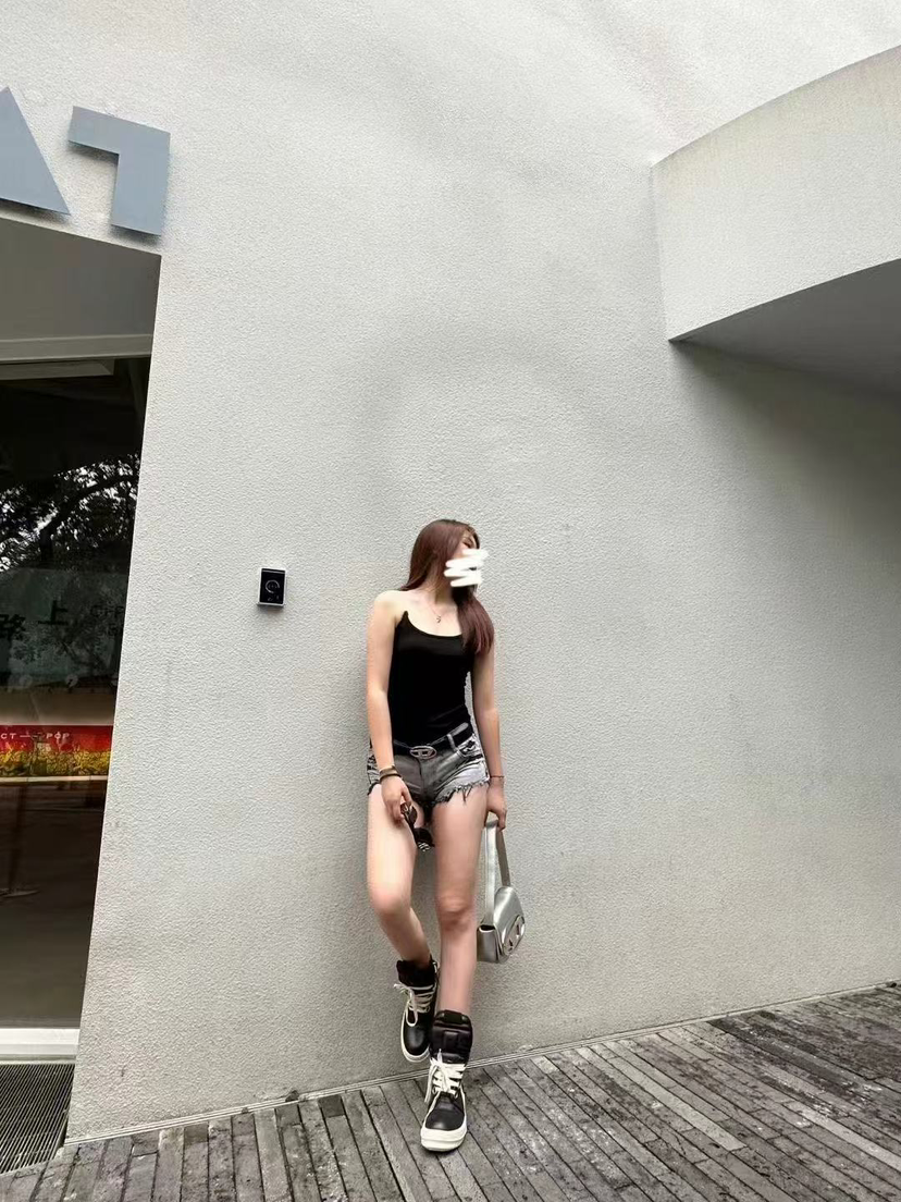 陪玩妹子欣欣ᯅ̈的照片1
