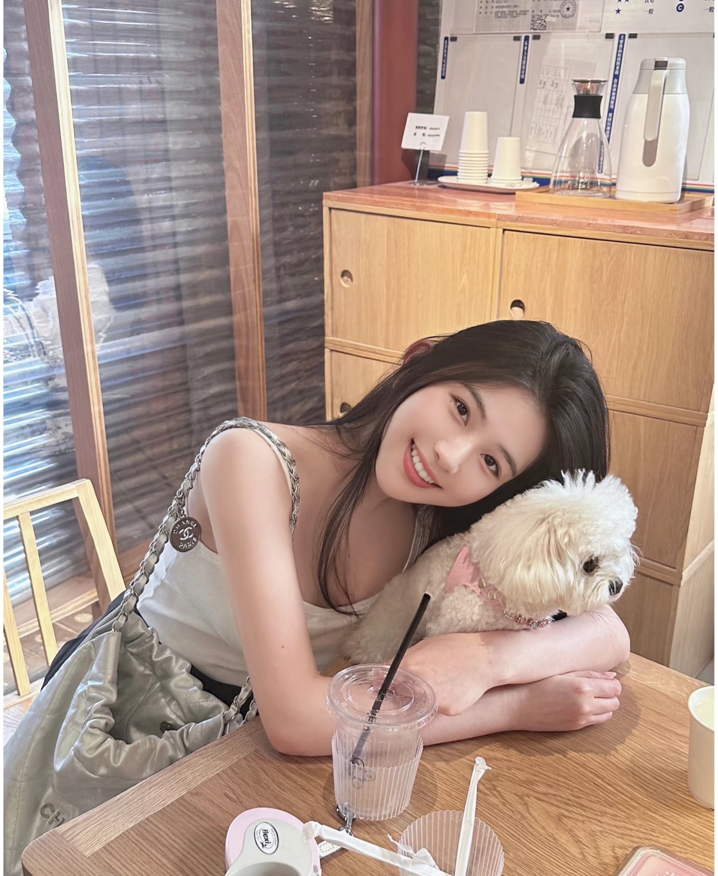 陪玩妹子小妙龄ゃLOL的照片1