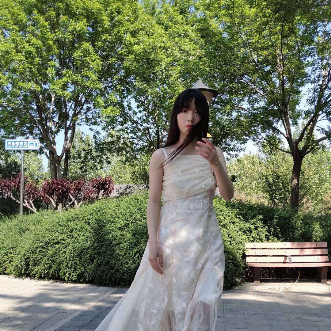 陪玩妹子皇贵妃发疯了的照片2