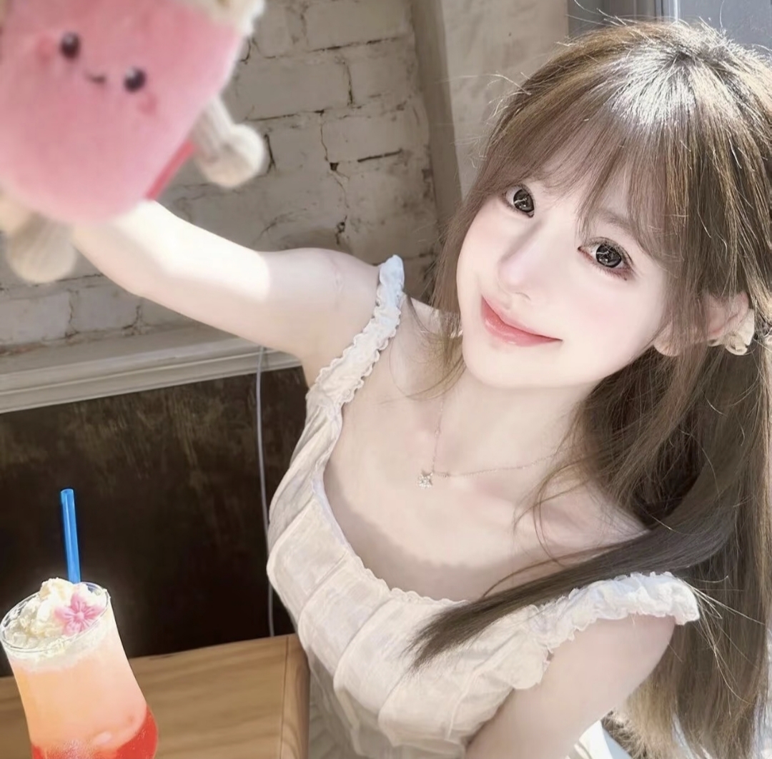 陪玩妹子破碎纯爱少女的照片1