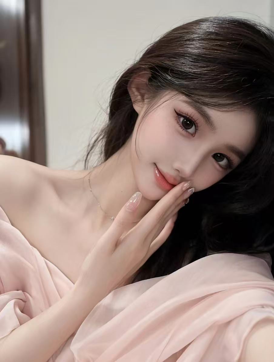 陪玩妹子乖乖~温柔似水的照片1