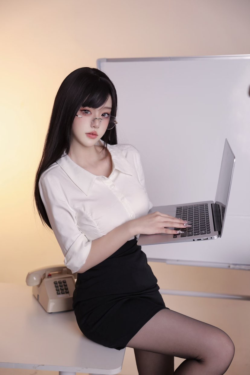 陪玩妹子甜雾的照片1