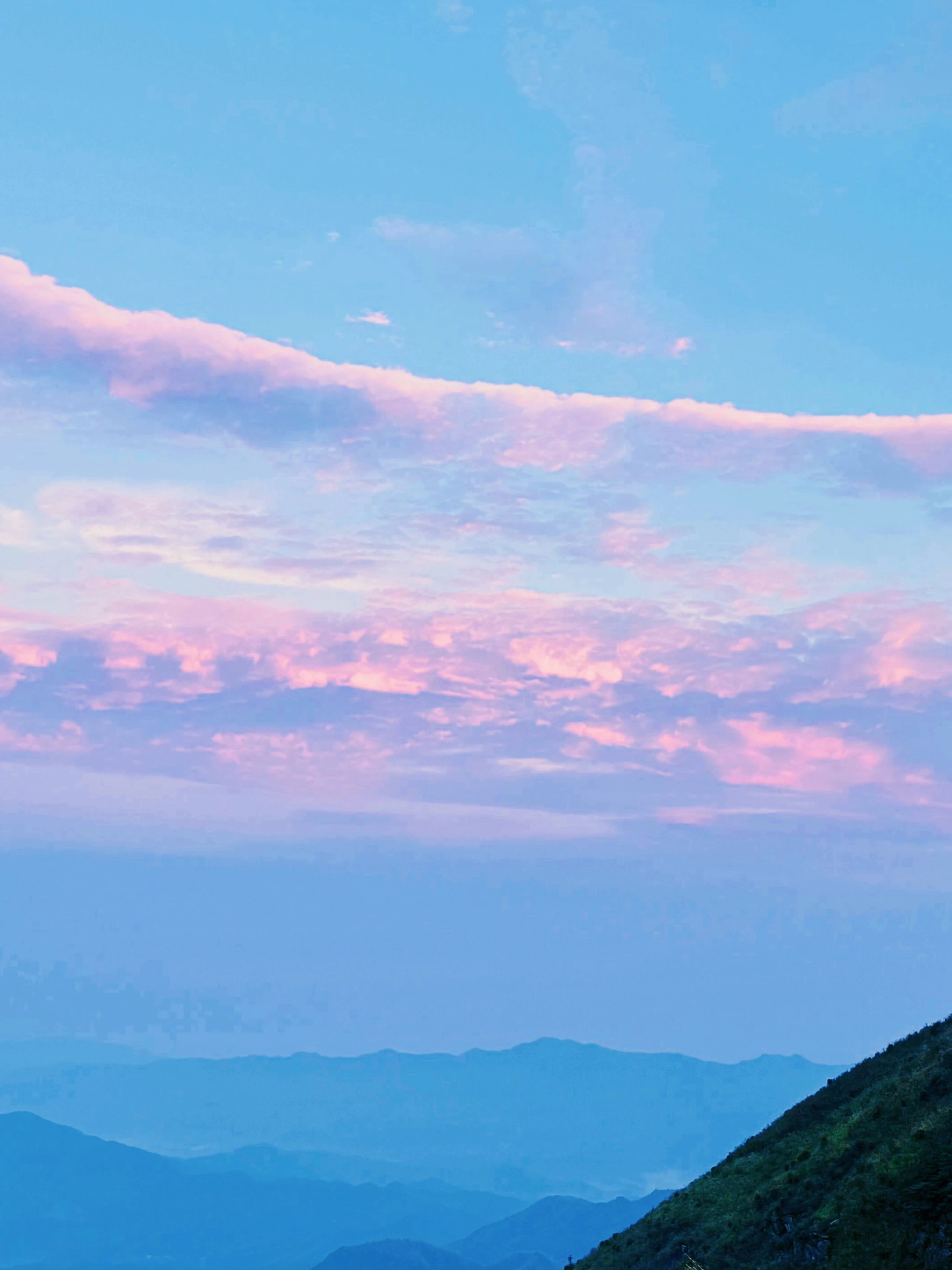 陪玩妹子爱笑的大梨子的照片2