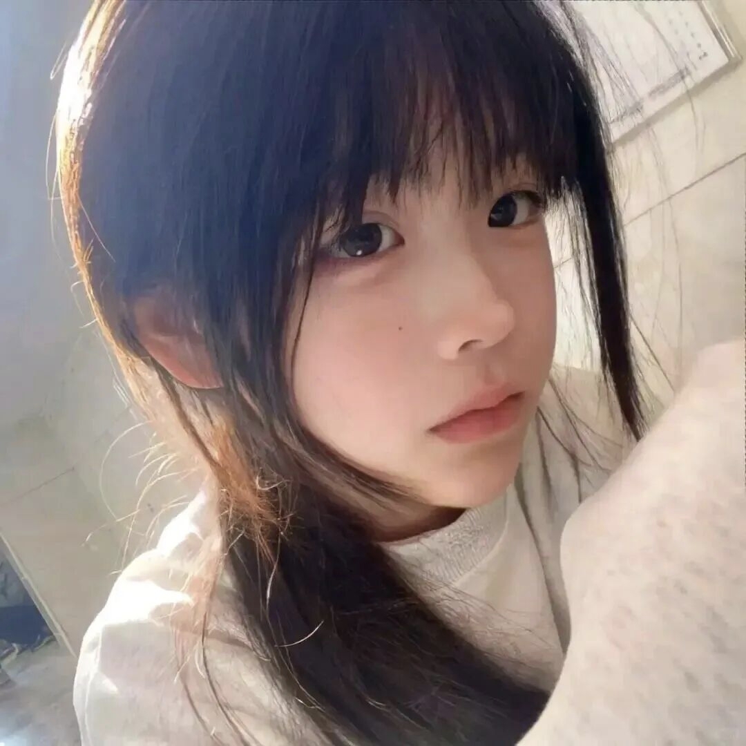 陪玩妹子踏雾超可爱的照片1