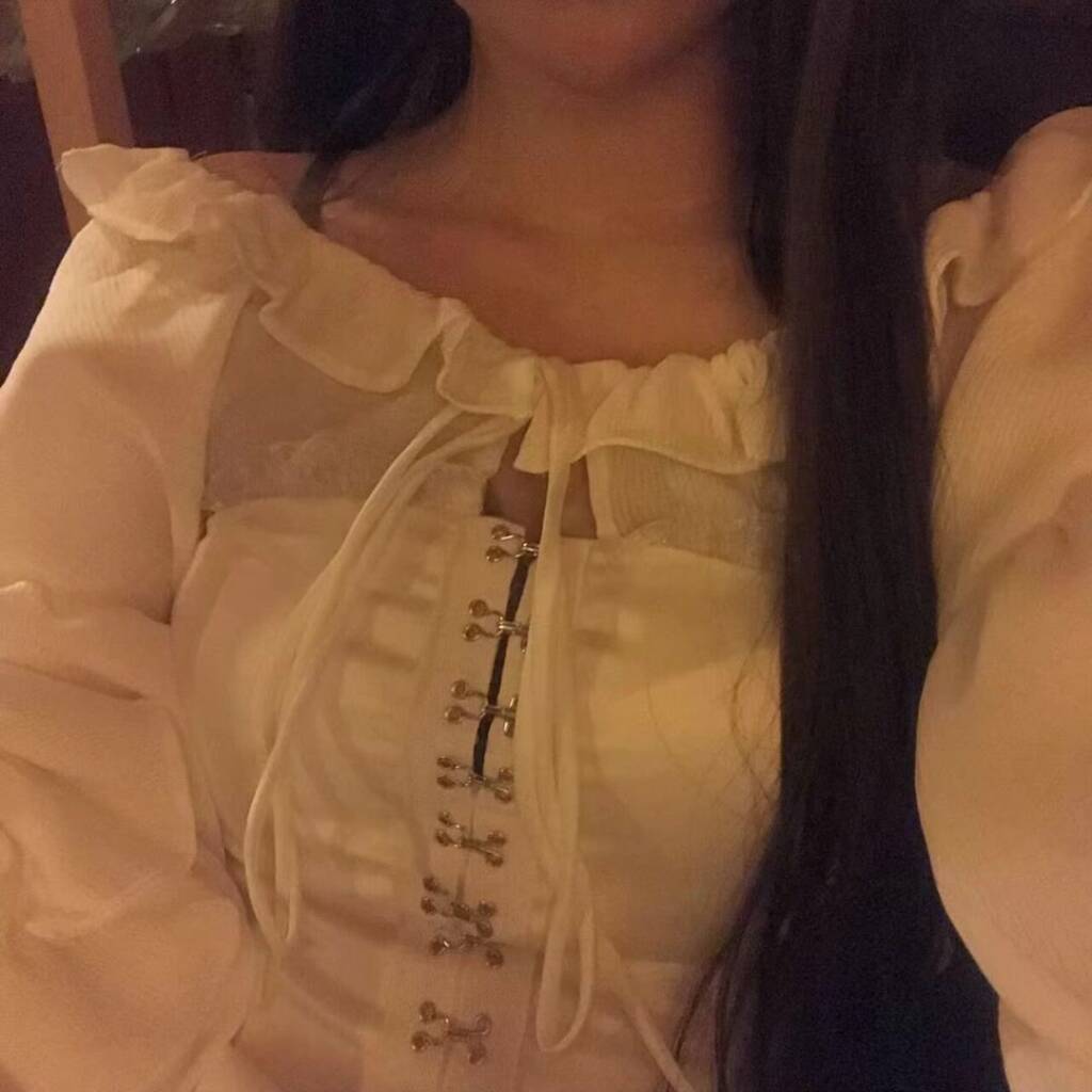 陪玩妹子鹿屿ﻬ的照片1