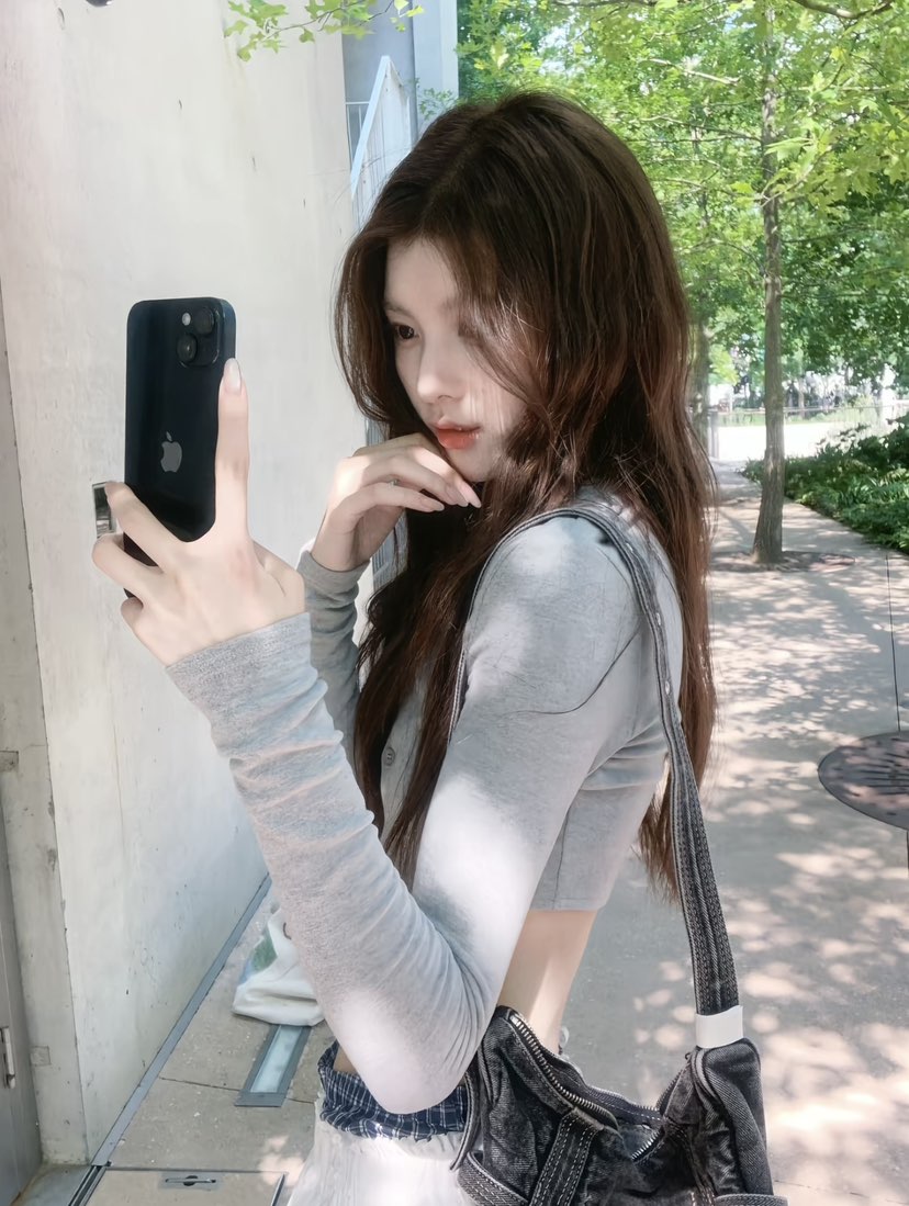 陪玩妹子职业国服花花乱赢的照片1