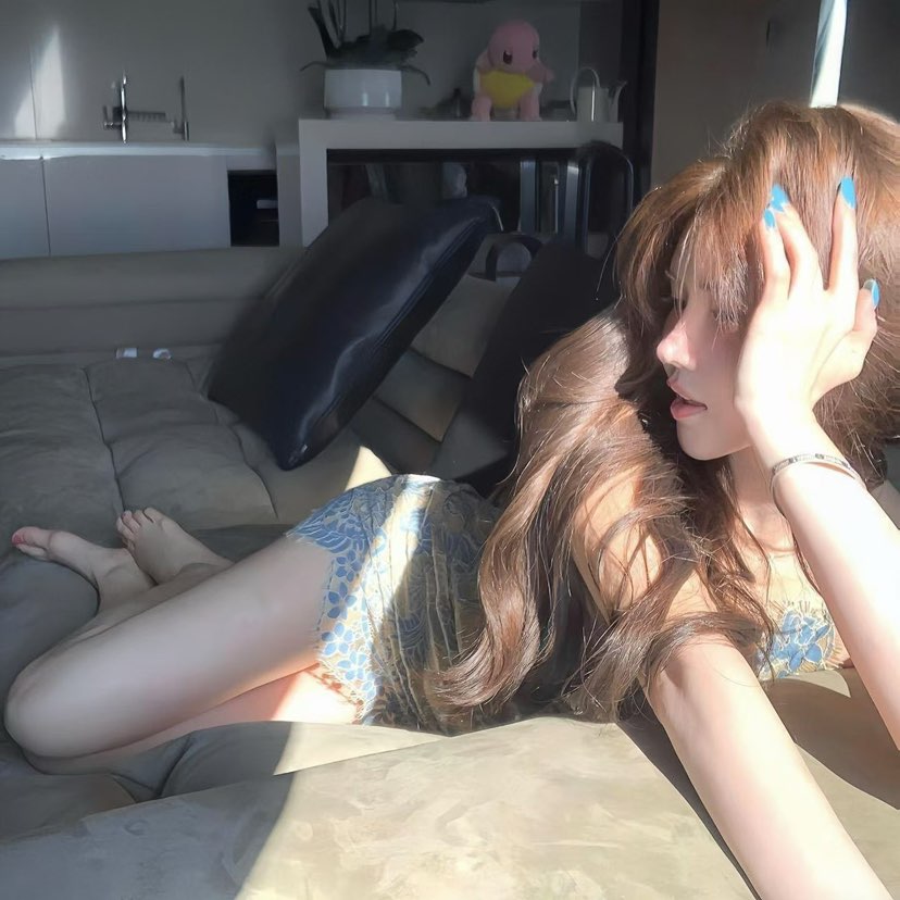 陪玩妹子妍妍～主绝地的照片1