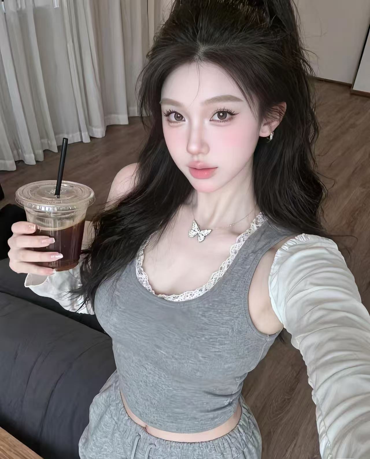 陪玩妹子小臭宝，丸吖的照片1