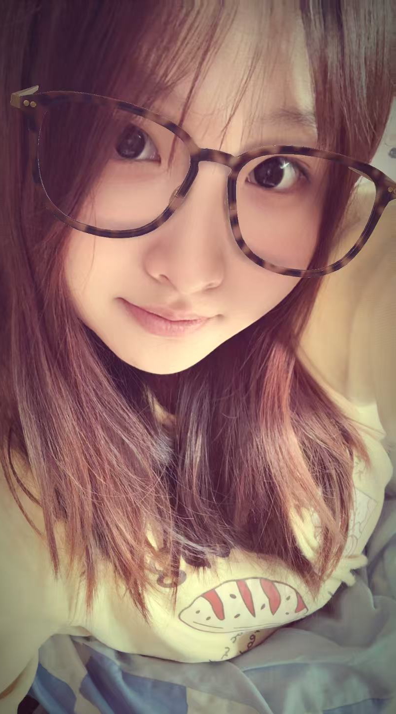 陪玩妹子香香甜甜的糯糯酱的照片2