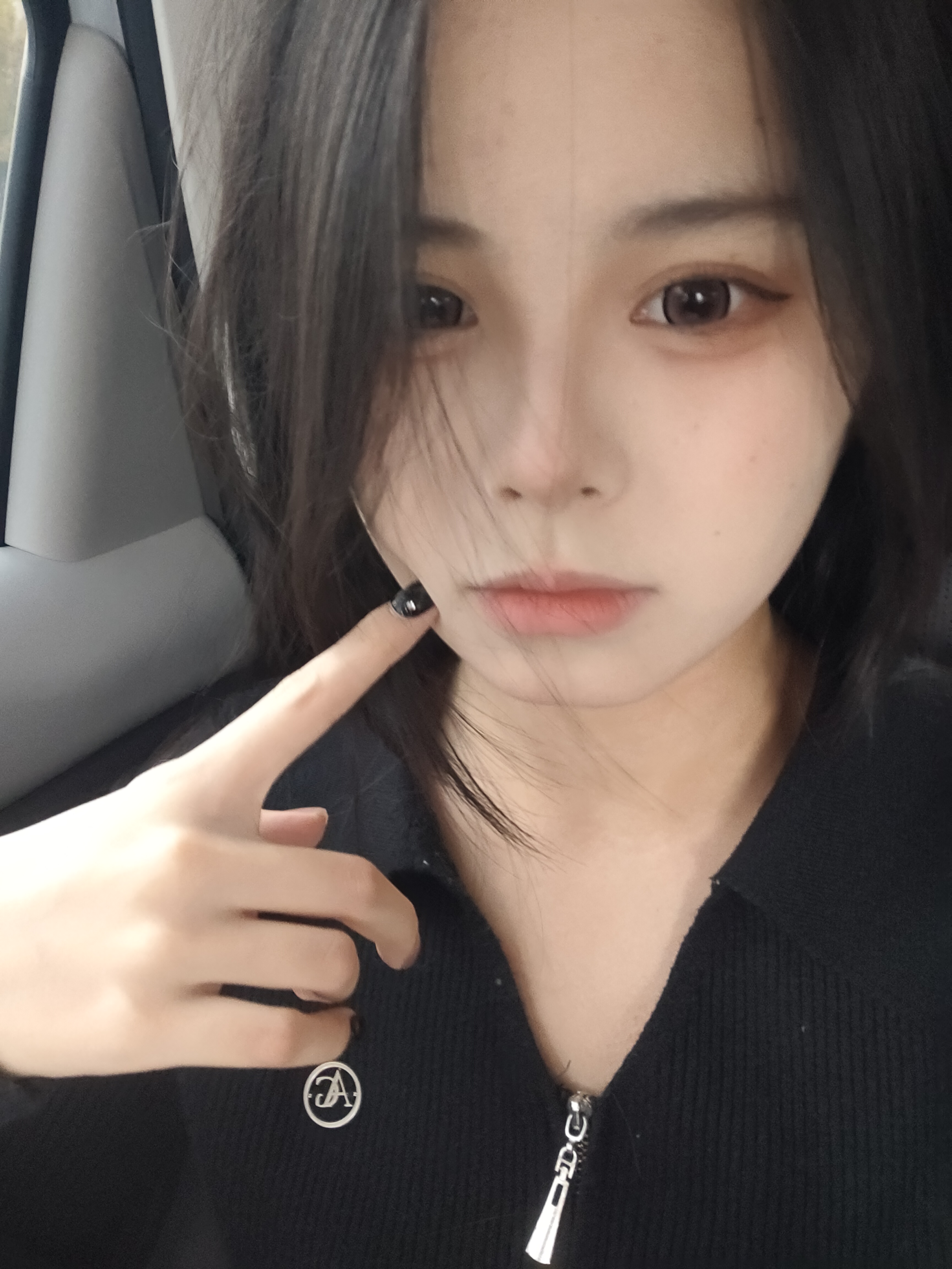 陪玩妹子哈喽小意的照片1