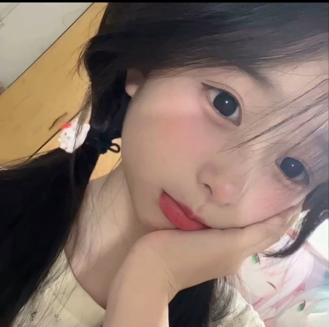 陪玩妹子糕冷小婷的照片1