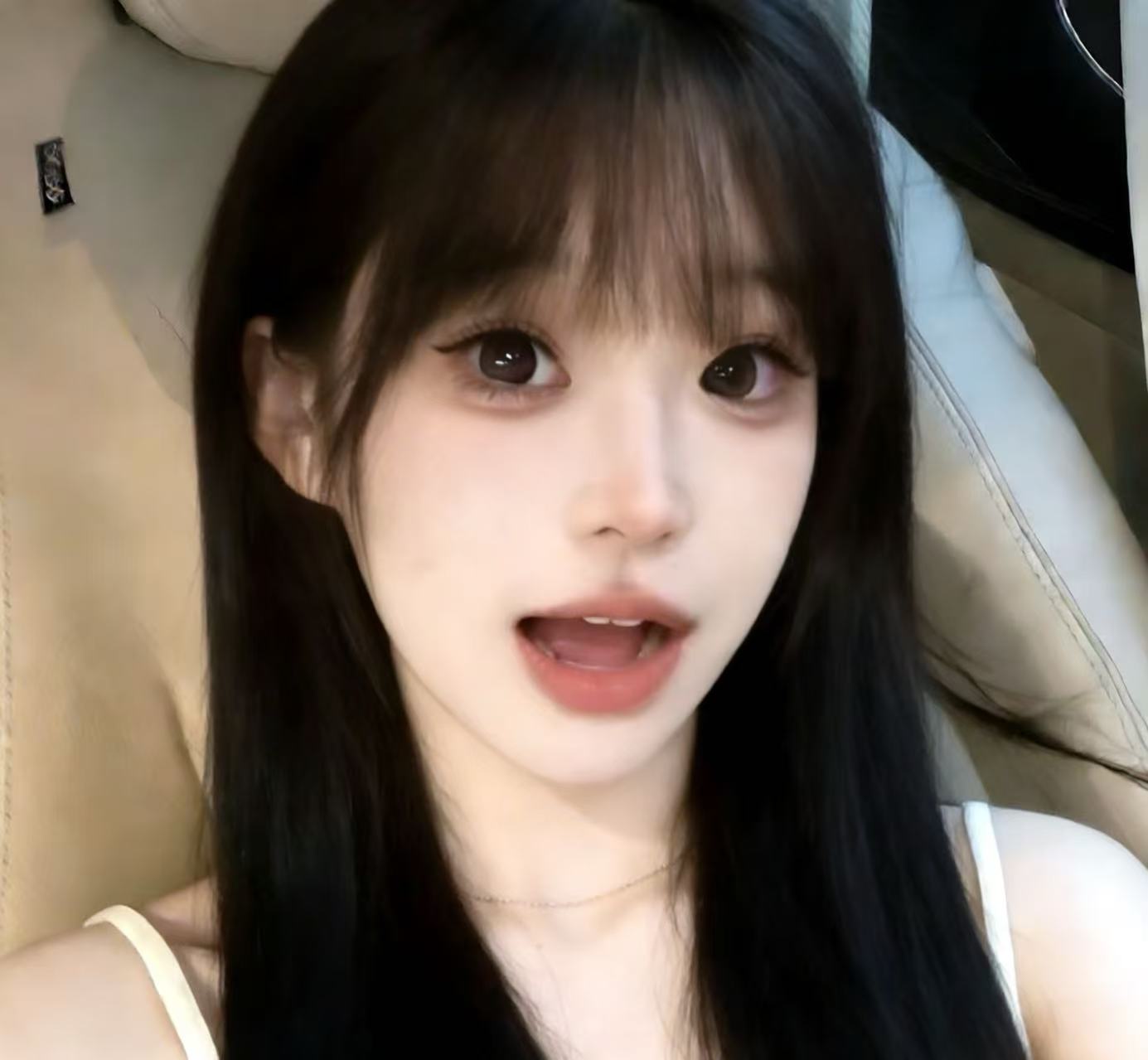 陪玩妹子耶耶(头本)的照片1