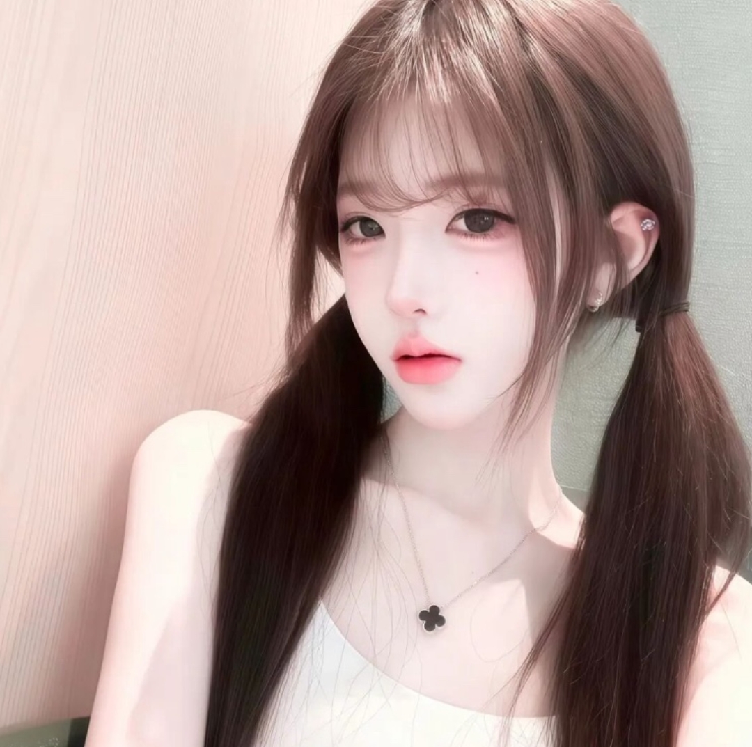 陪玩妹子叼个奶嘴闯天下、的照片1