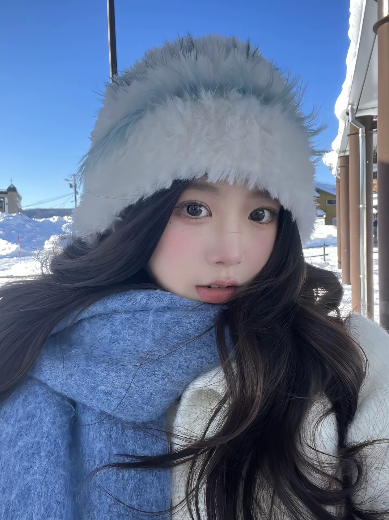 陪玩妹子婳婳画画画花的照片3