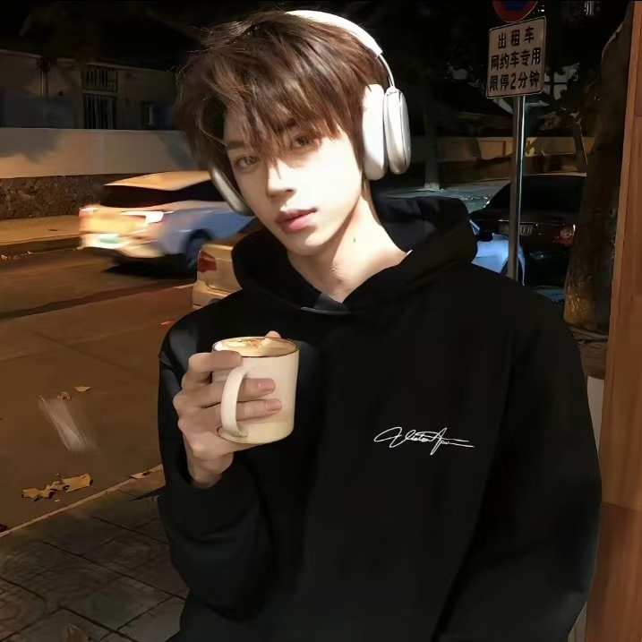 陪玩妹子梦离，的照片1