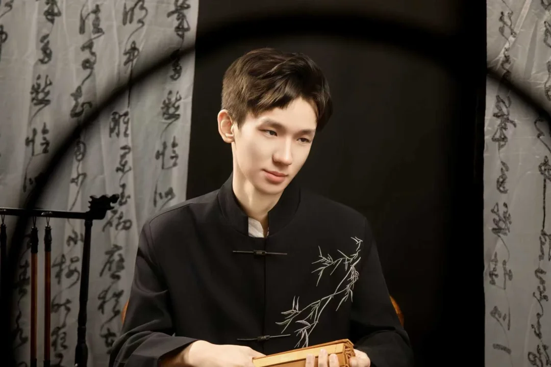 陪玩妹子逍遥主接英雄联盟的照片1