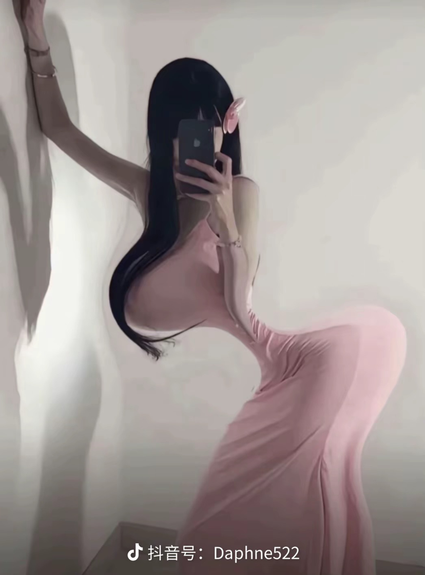 陪玩妹子久久的99的照片1