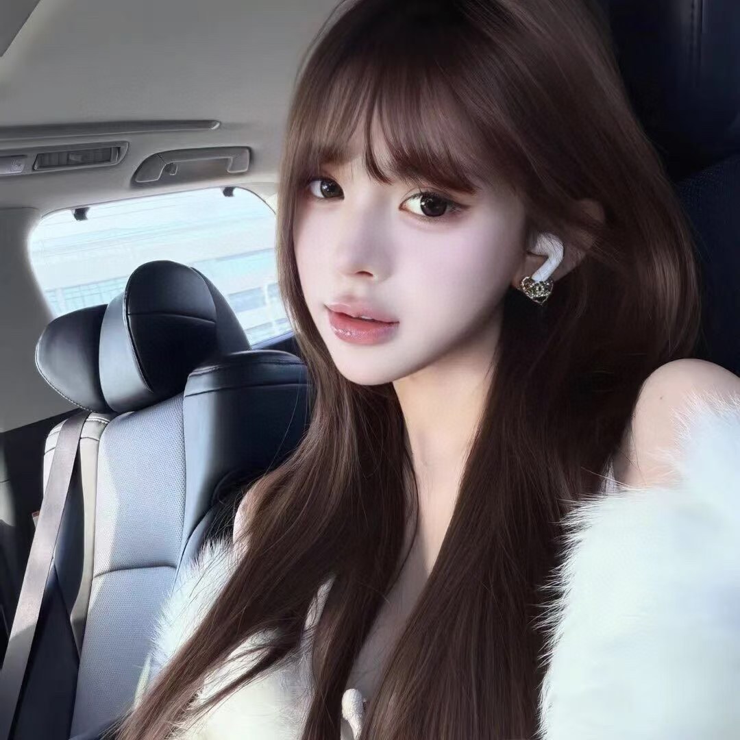 陪玩妹子零度樱花雨的照片1